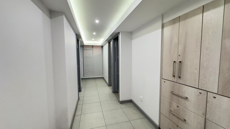 5 Bedroom Property for Sale in Wonderwater Free State